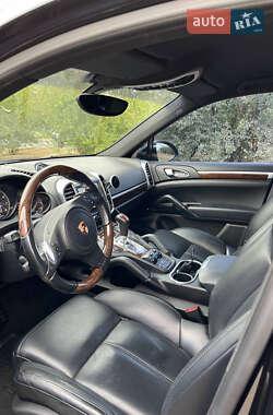 Позашляховик / Кросовер Porsche Cayenne 2013 в Бучі