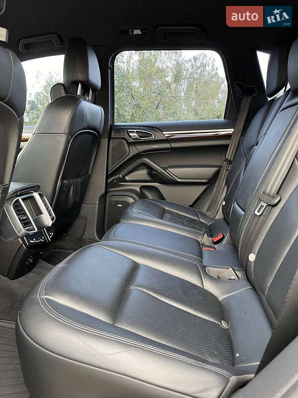 Позашляховик / Кросовер Porsche Cayenne 2013 в Бучі