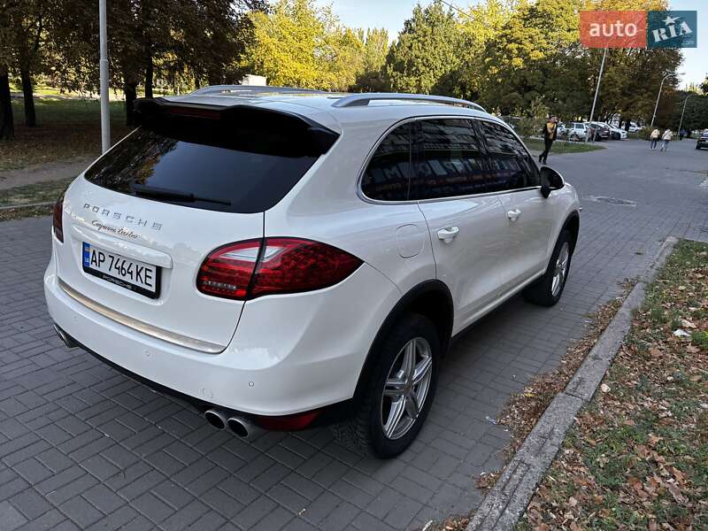 Позашляховик / Кросовер Porsche Cayenne 2010 в Запоріжжі