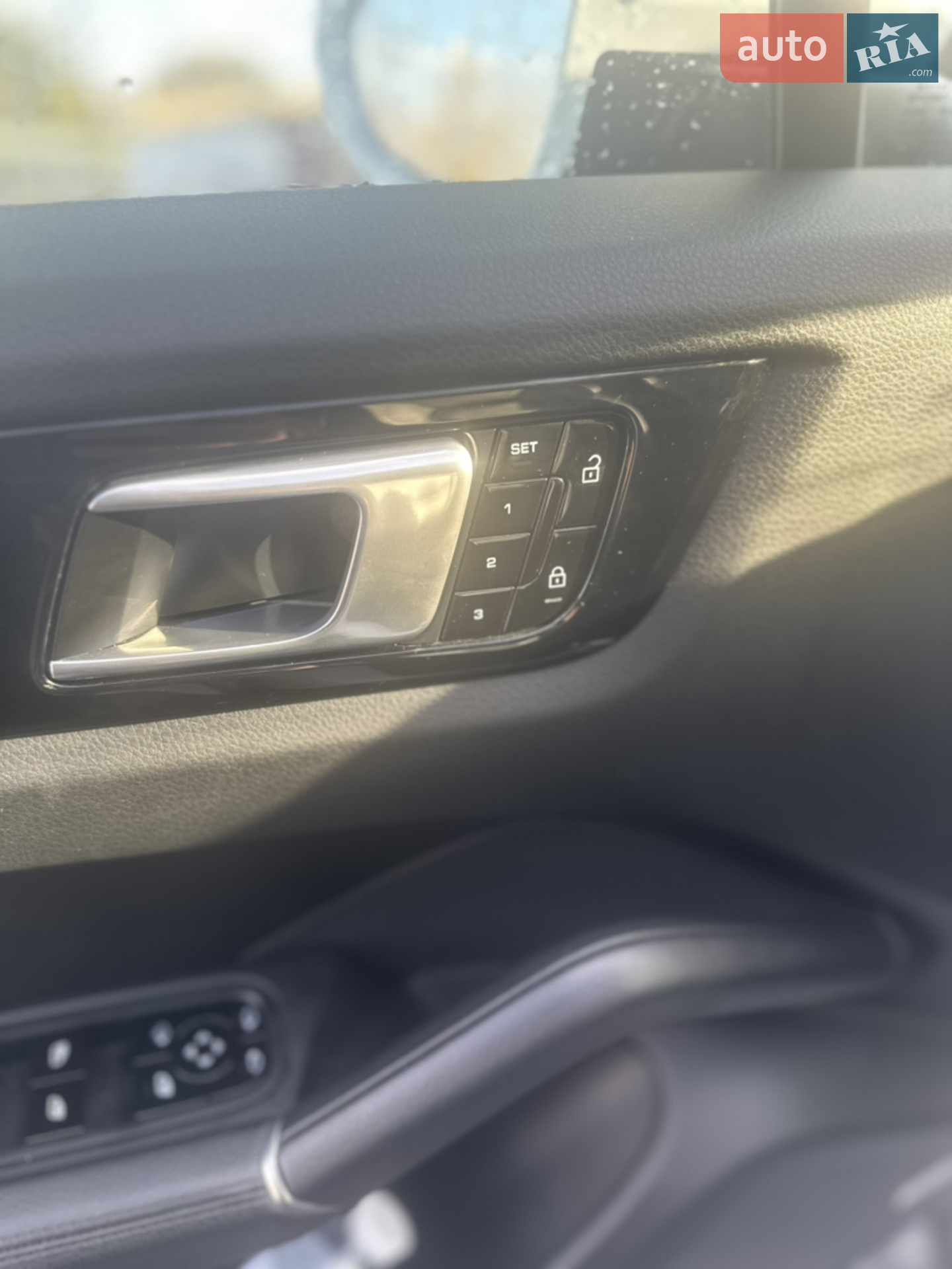 2019 Porsche Cayenne - мініатюра 29