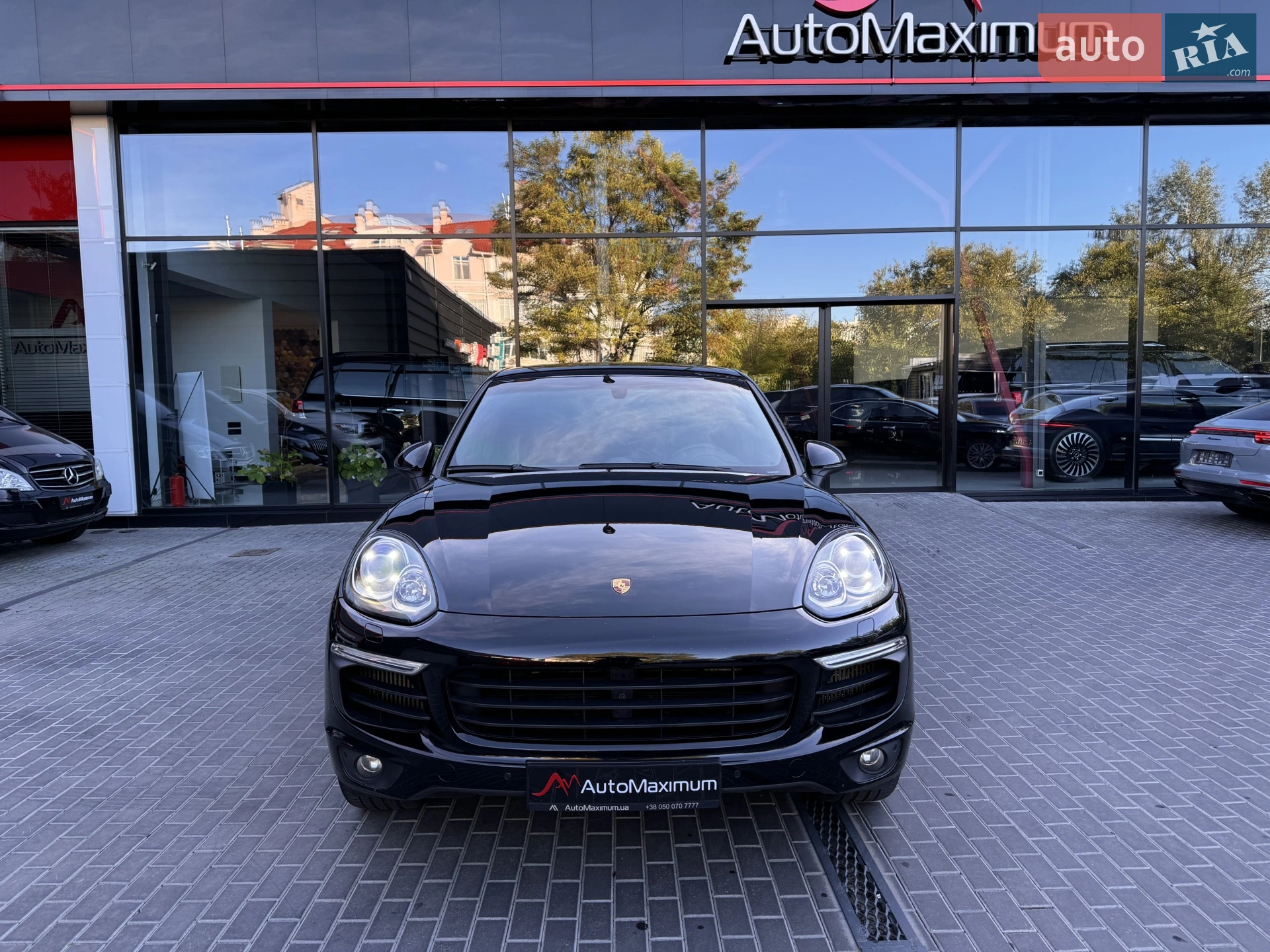 2016 Porsche Cayenne - мініатюра 2