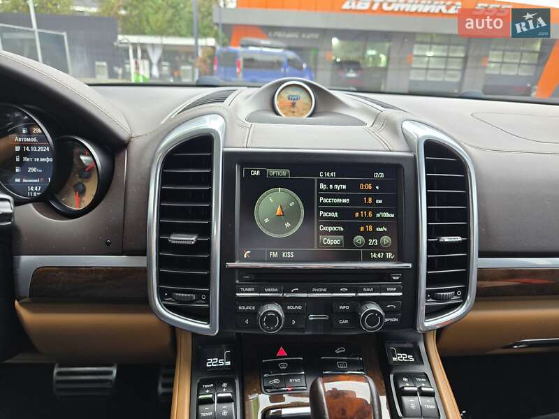 Позашляховик / Кросовер Porsche Cayenne 2013 в Львові