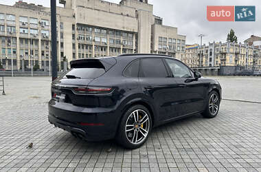 Позашляховик / Кросовер Porsche Cayenne 2018 в 