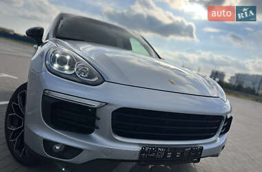 Внедорожник / Кроссовер Porsche Cayenne 2015 в Одессе