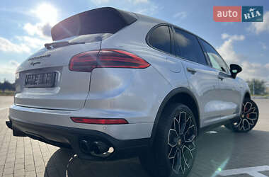 Внедорожник / Кроссовер Porsche Cayenne 2015 в Одессе