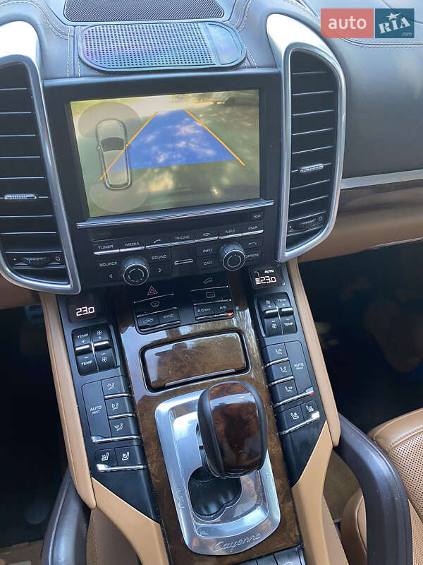 Внедорожник / Кроссовер Porsche Cayenne 2013 в Киеве