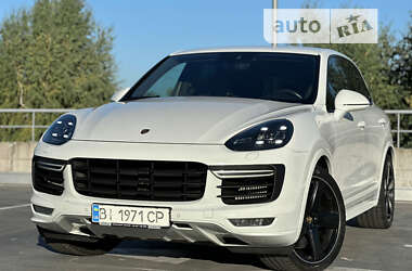 Позашляховик / Кросовер Porsche Cayenne 2016 в Києві