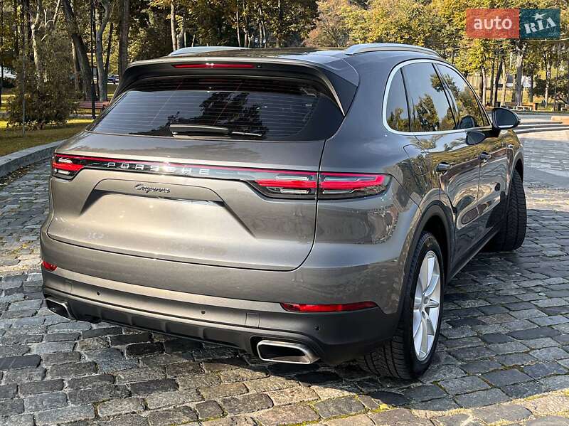 Внедорожник / Кроссовер Porsche Cayenne 2020 в Киеве