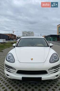 Внедорожник / Кроссовер Porsche Cayenne 2011 в 