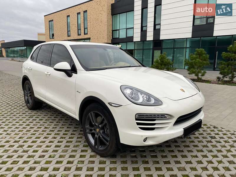 Позашляховик / Кросовер Porsche Cayenne 2011 в Хмельницькому