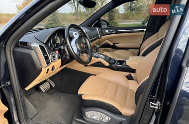 Позашляховик / Кросовер Porsche Cayenne 2016 в 