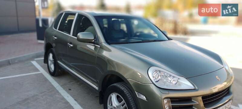 Позашляховик / Кросовер Porsche Cayenne 2008 в Чернівцях