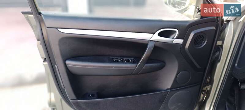 Позашляховик / Кросовер Porsche Cayenne 2008 в Чернівцях