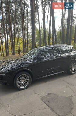 Позашляховик / Кросовер Porsche Cayenne 2017 в Черкасах