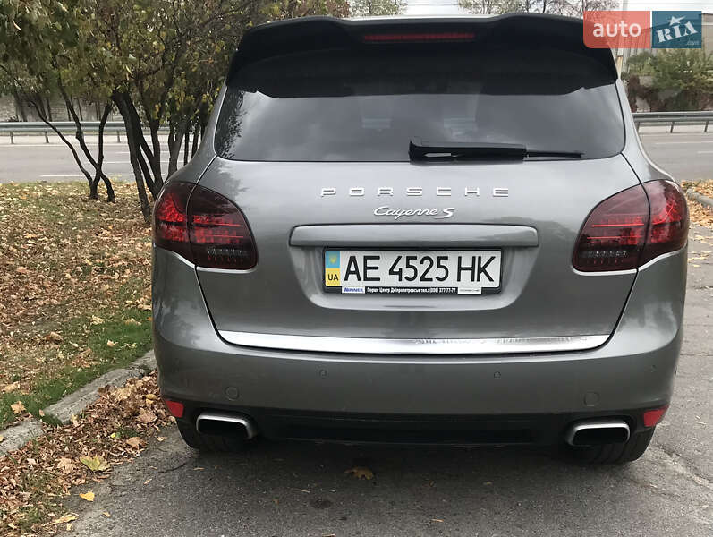 Внедорожник / Кроссовер Porsche Cayenne 2013 в Днепре