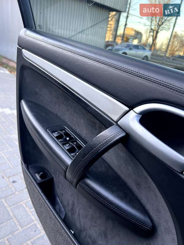 Внедорожник / Кроссовер Porsche Cayenne 2008 в Житомире