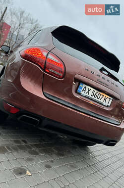 Внедорожник / Кроссовер Porsche Cayenne 2011 в Харькове