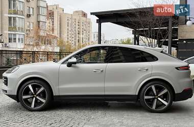 Позашляховик / Кросовер Porsche Cayenne 2023 в 