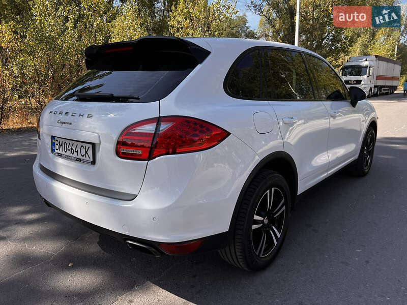 Внедорожник / Кроссовер Porsche Cayenne 2012 в Ахтырке