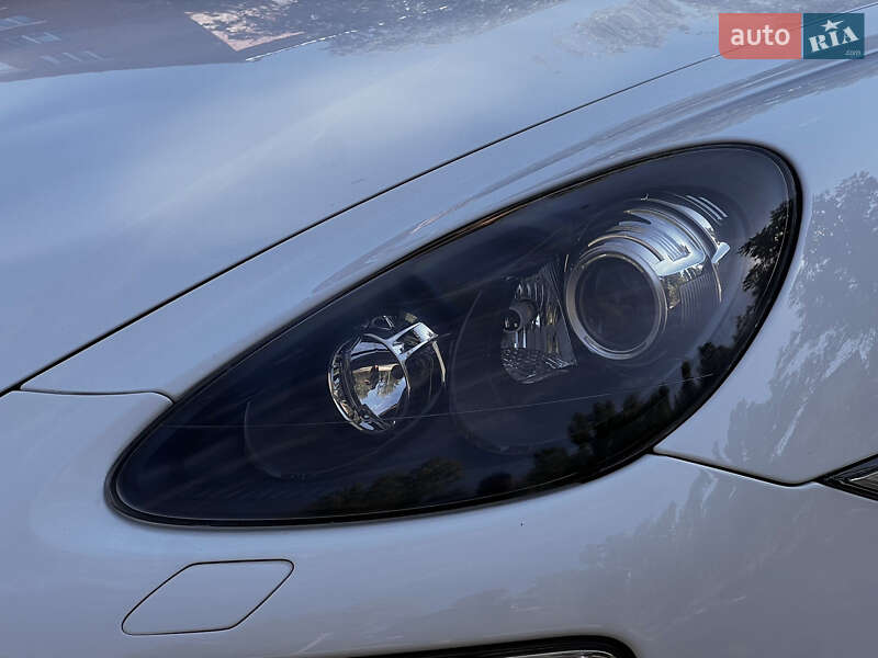 Внедорожник / Кроссовер Porsche Cayenne 2012 в Ахтырке