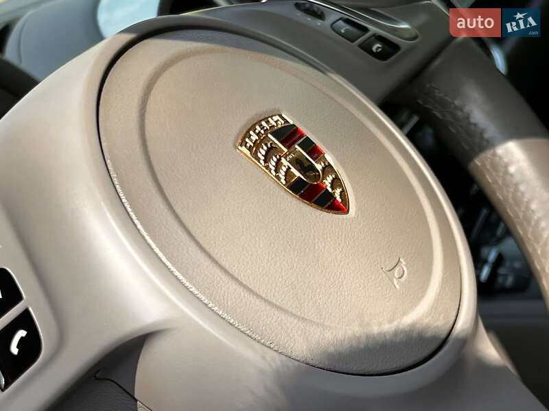 Внедорожник / Кроссовер Porsche Cayenne 2012 в Ахтырке