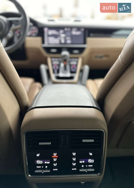 Внедорожник / Кроссовер Porsche Cayenne 2020 в Днепре