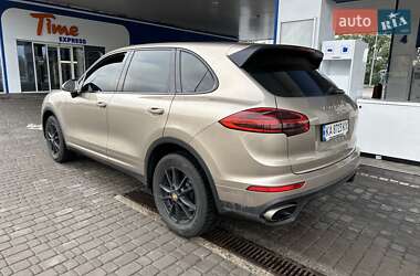 Позашляховик / Кросовер Porsche Cayenne 2015 в Києві