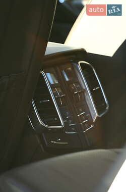 Позашляховик / Кросовер Porsche Cayenne 2010 в 