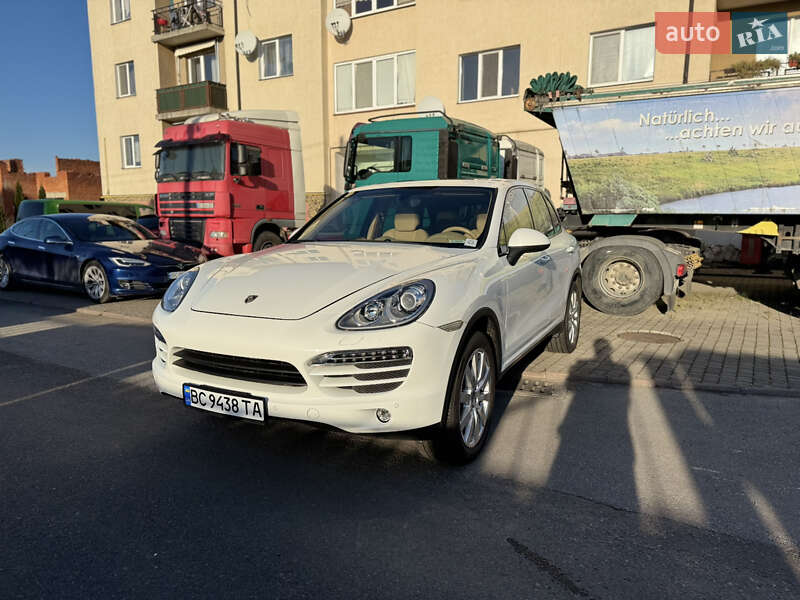 Позашляховик / Кросовер Porsche Cayenne 2013 в Самборі