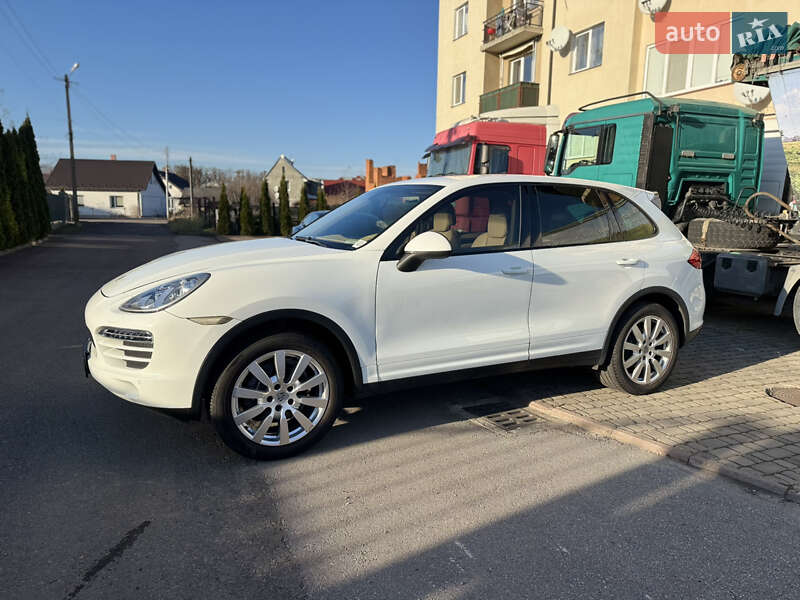 Позашляховик / Кросовер Porsche Cayenne 2013 в Самборі