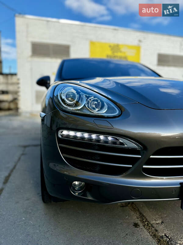 Внедорожник / Кроссовер Porsche Cayenne 2012 в Николаеве