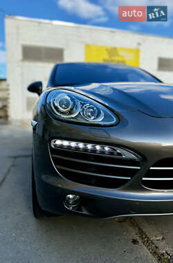 Внедорожник / Кроссовер Porsche Cayenne 2012 в 