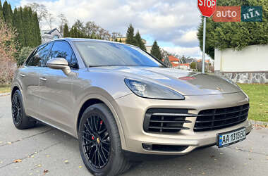 Позашляховик / Кросовер Porsche Cayenne 2018 в Києві