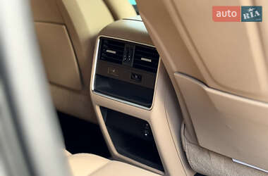 Внедорожник / Кроссовер Porsche Cayenne 2021 в 
