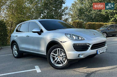 Позашляховик / Кросовер Porsche Cayenne 2012 в 