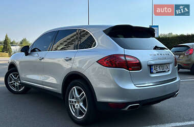 Позашляховик / Кросовер Porsche Cayenne 2012 в 