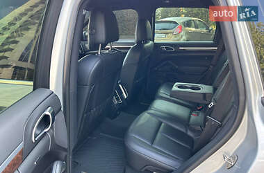 Позашляховик / Кросовер Porsche Cayenne 2012 в 