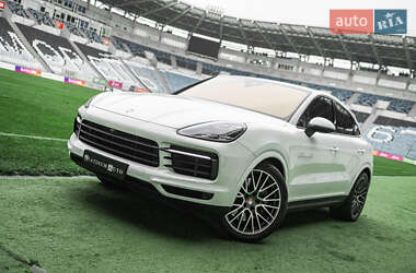 Позашляховик / Кросовер Porsche Cayenne 2019 в Одесі