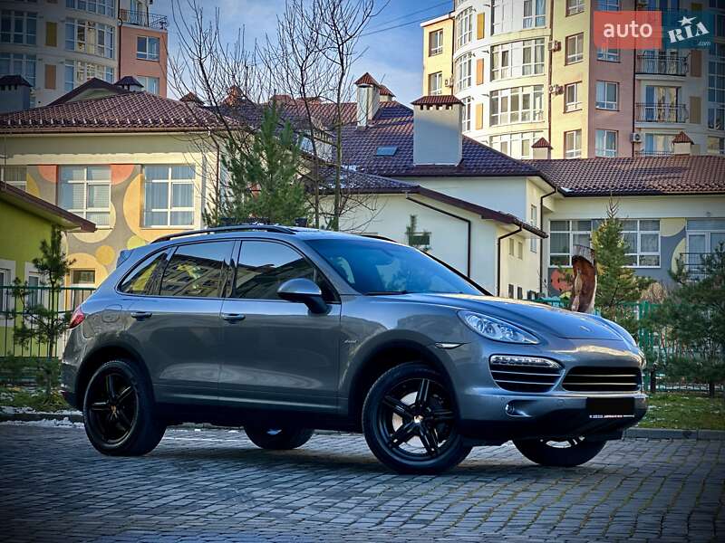 Позашляховик / Кросовер Porsche Cayenne 2014 в 