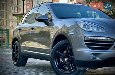 Позашляховик / Кросовер Porsche Cayenne 2014 в 