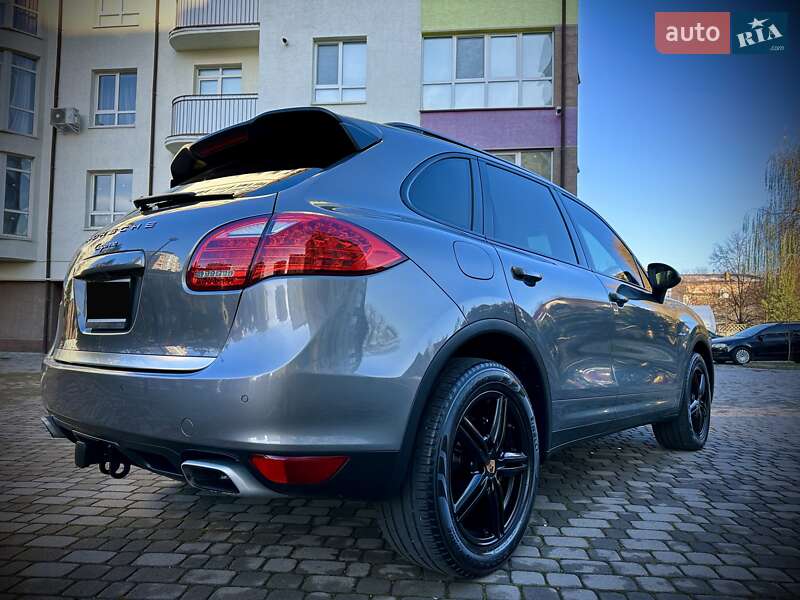 Внедорожник / Кроссовер Porsche Cayenne 2014 в Ивано-Франковске