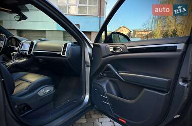 Позашляховик / Кросовер Porsche Cayenne 2014 в 