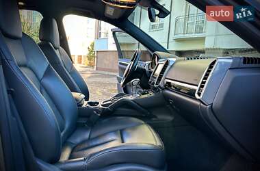 Позашляховик / Кросовер Porsche Cayenne 2014 в 