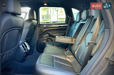 Позашляховик / Кросовер Porsche Cayenne 2014 в 