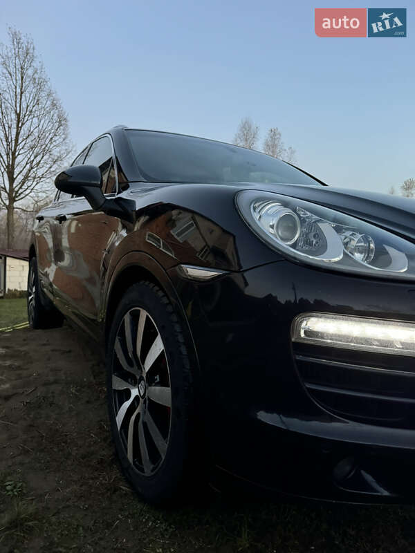 Внедорожник / Кроссовер Porsche Cayenne 2011 в Тячеве