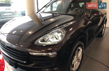 Внедорожник / Кроссовер Porsche Cayenne 2015 в Ровно