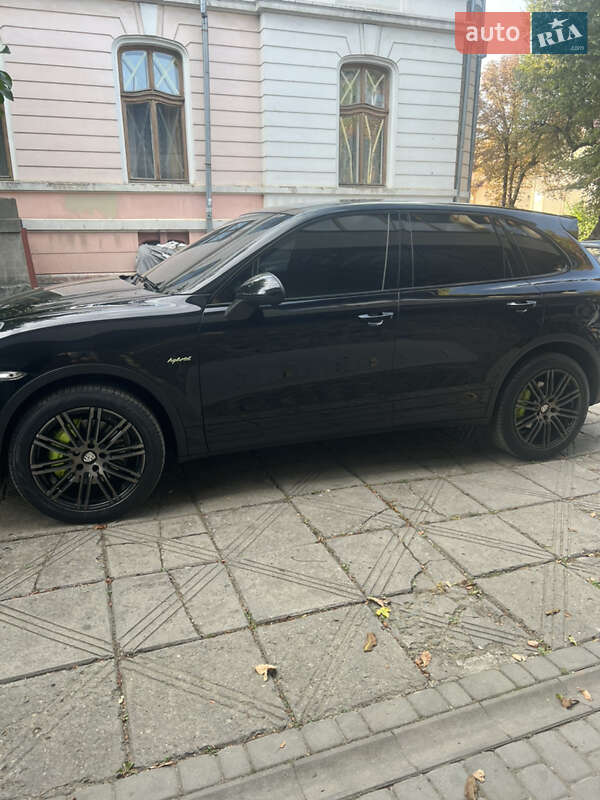 Внедорожник / Кроссовер Porsche Cayenne 2014 в Коломые