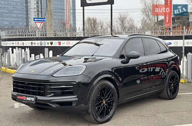 Внедорожник / Кроссовер Porsche Cayenne 2023 в Киеве