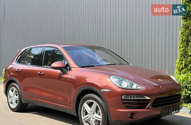 Внедорожник / Кроссовер Porsche Cayenne 2012 в Киеве