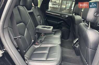 Внедорожник / Кроссовер Porsche Cayenne 2014 в 